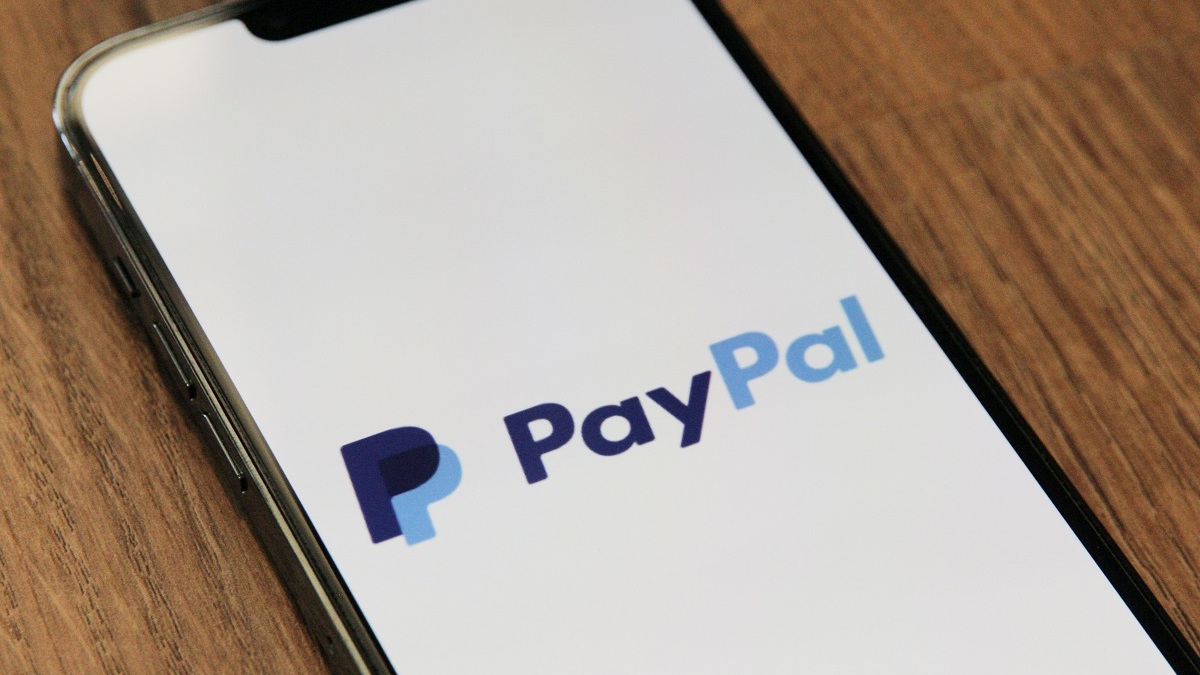 Como fazer uma transferência bancária com PayPal: métodos, custos e prazos